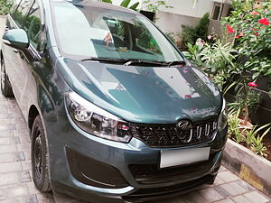 Second Hand Mahindra Marazzo M4 8 STR in Hyderabad