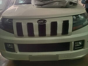 Second Hand Mahindra TUV300 T10 in Meerut