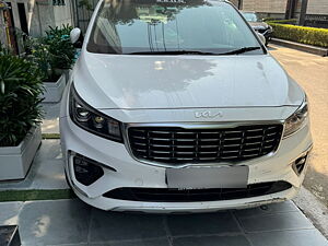 Second Hand Kia Carnival Limousine Plus 7 STR in Delhi