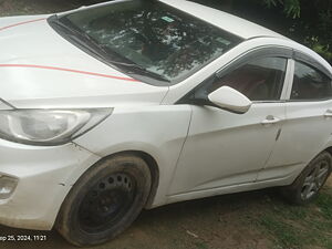 Second Hand Hyundai Verna Fluidic 1.6 CRDi SX in Hamirpur (Uttar Pradesh)