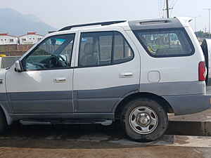 Second Hand टाटा सफारी 2.2 lx 4x2 in धनबाद