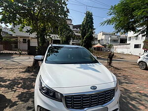 Second Hand Kia Carnival Limousine Plus 7 STR in Vapi