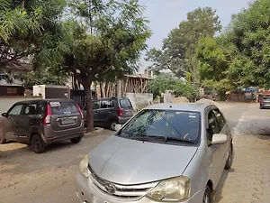 Second Hand Toyota Etios VX in Lucknow