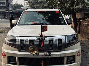 Second Hand Mahindra TUV300 T10 in Siliguri