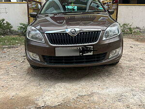 Second Hand Skoda Rapid 1.5 TDI CR Ambition AT in Hyderabad