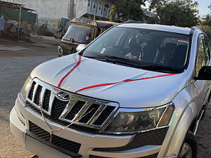 Second Hand Mahindra XUV500 W8 in Ganj Basoda