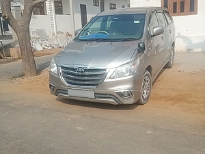 Second Hand Toyota Innova 2.5 GX 8 STR BS-IV in Jaipur