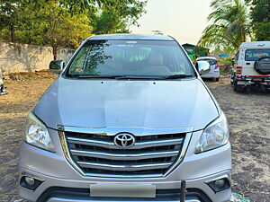 Second Hand Toyota Innova 2.5 GX 8 STR BS-IV in Buldhana