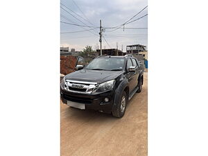 Second Hand Isuzu D-Max V-Cross 4x4 in Hyderabad