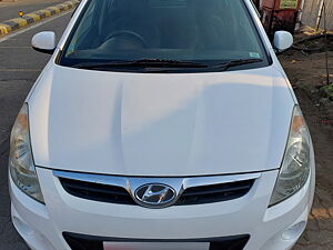 Second Hand Hyundai i20 Asta 1.2 with AVN in Chandrapur