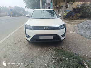 Second Hand महिंद्रा xuv300 W4 1.2 पेट्रोल [2019] in कौशांबी