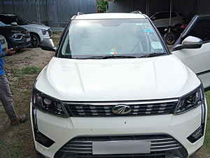 Second Hand महिंद्रा xuv300 w8 (o) 1.5 डीज़ल एएमटी [2020] in हूघली