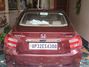 Second Hand Honda City 1.5 V AT in Lucknow