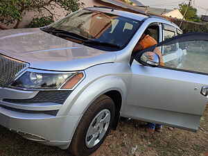 Second Hand महिंद्रा XUV500 w4 in जेयपोरे