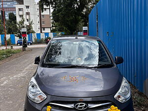 Second Hand Hyundai i10 Era 1.1 LPG in Solapur