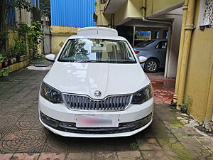 Second Hand Skoda Rapid Style 1.6 MPI in Mumbai