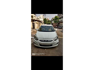 Second Hand Hyundai Verna Fluidic 1.6 CRDi SX in Bhuj