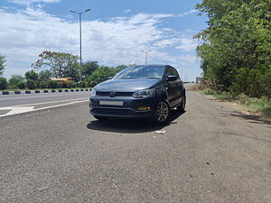 Second Hand Volkswagen Polo Highline1.2L (P) in Nagpur