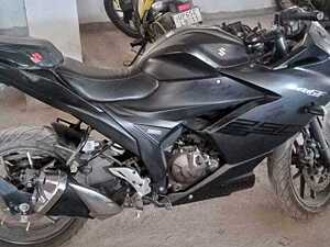 second hand suzuki gixxer sf 150