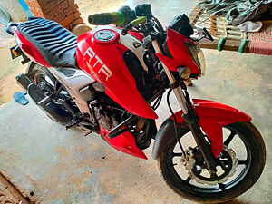 Second Hand TVS Apache Rear Disc Matte Red in Palwal