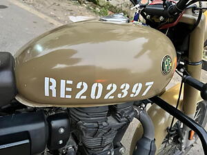 Second Hand Royal Enfield Classic Sandstone and Airborne - BS VI in Ghaziabad