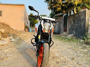 Second hand bike on sale duke 125