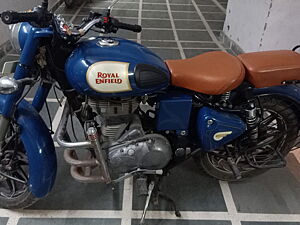 Second Hand Royal Enfield Classic Single Disc in Delhi