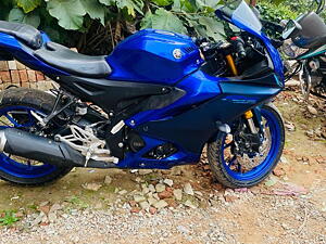 Second Hand Yamaha YZF Racing Blue [2022] in Mirzapur