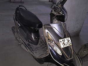 Second cheap scooty price