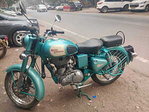 Second Hand Royal Enfield Classic Single Disc in Greater Noida