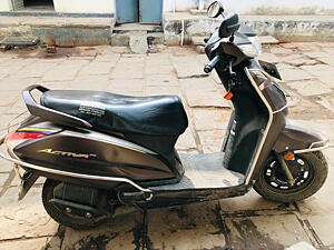Second Hand Honda Activa Premium Edition Deluxe in Varanasi