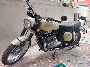 Second Hand Jawa 42 Dual Channel ABS - BS IV in Hyderabad