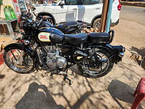Second Hand Royal Enfield Classic Classic Dark - Dual Channel ABS in Gwalior