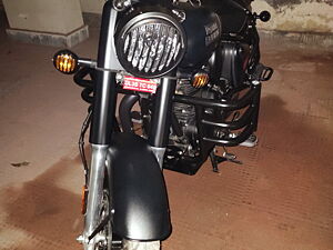 Second Hand Royal Enfield Classic Classic Dark - Dual Channel ABS in Ghaziabad