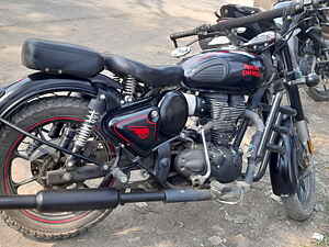 Second Hand रॉयल एनफ़ील्ड
 क्लासिक Chrome and Stealth - BS VI in डिब्रुगढ़