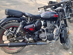 Second Hand Royal Enfield Classic Chrome and Stealth - BS VI in Dibrugarh