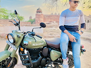 Second Hand Royal Enfield Classic Classic Chrome - Dual Channel ABS in Agra