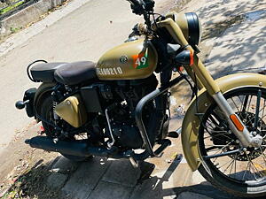 Second Hand Royal Enfield Classic Dual Disc in Chandigarh