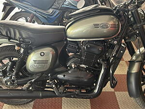 Second Hand Jawa 42 Cosmic Carbon [2023] in Chennai