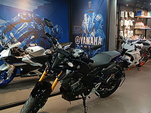 Second Hand Yamaha MT 15 V2 Metallic Black in Banda