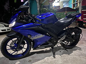 Second Hand Yamaha YZF Racing Blue - ABS BS VI in Vellore