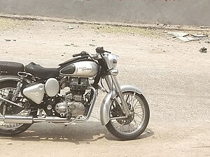 Second Hand Royal Enfield Classic Classic Signals - Dual Channel ABS in Adoni