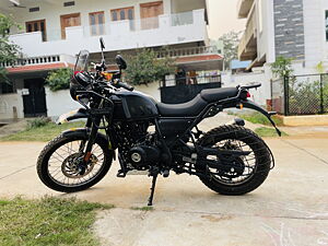 Second Hand Royal Enfield Himalayan Glacier Blue and Granite Black in Nuzvid
