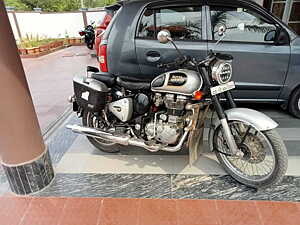 Second Hand Royal Enfield Classic Classic Dark - Dual Channel ABS in Korba