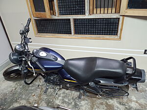 Second Hand Bajaj Avenger Standard in Gonda