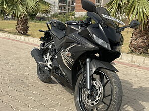 Second Hand Yamaha YZF DarkNight - ABS BS VI in Karnal