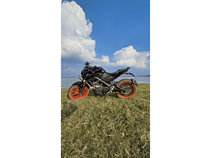 Second Hand Yamaha MT Metallic Black in Ranchi