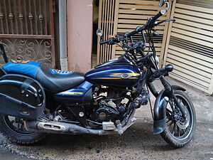 Second Hand Bajaj Avenger Standard in Delhi