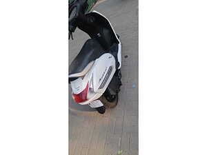 Second Hand Honda Activa Deluxe - Limited Edition in Pune