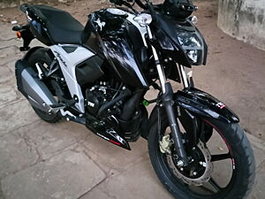 Second Hand TVS Apache Dual Disc - ABS in Chhatarpur